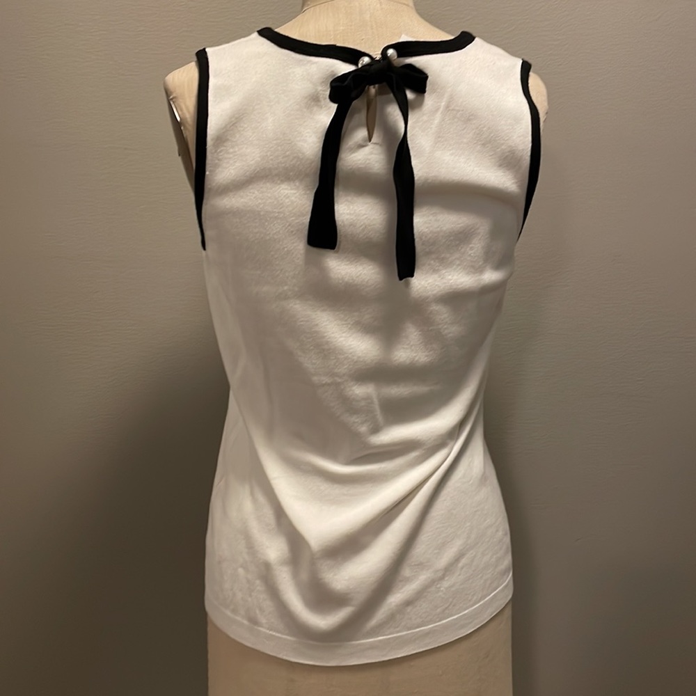 WHBM Ecru tie-back sweater tank with pearl back - Picture 4 of 8